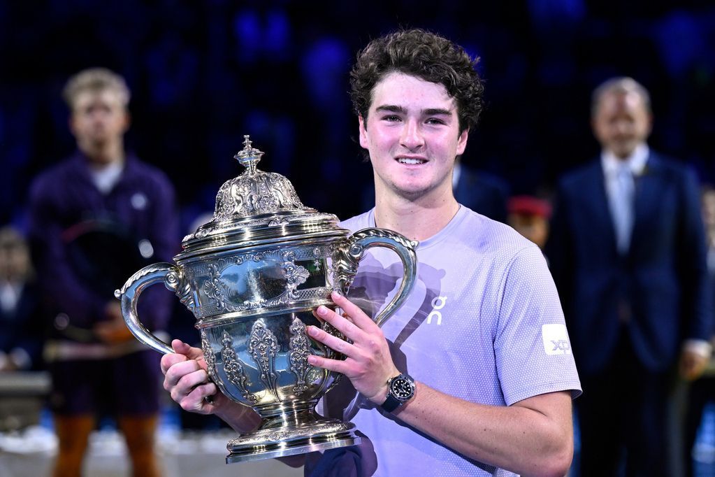 Parents watch Brazilian teen Joao Fonseca win Swiss final