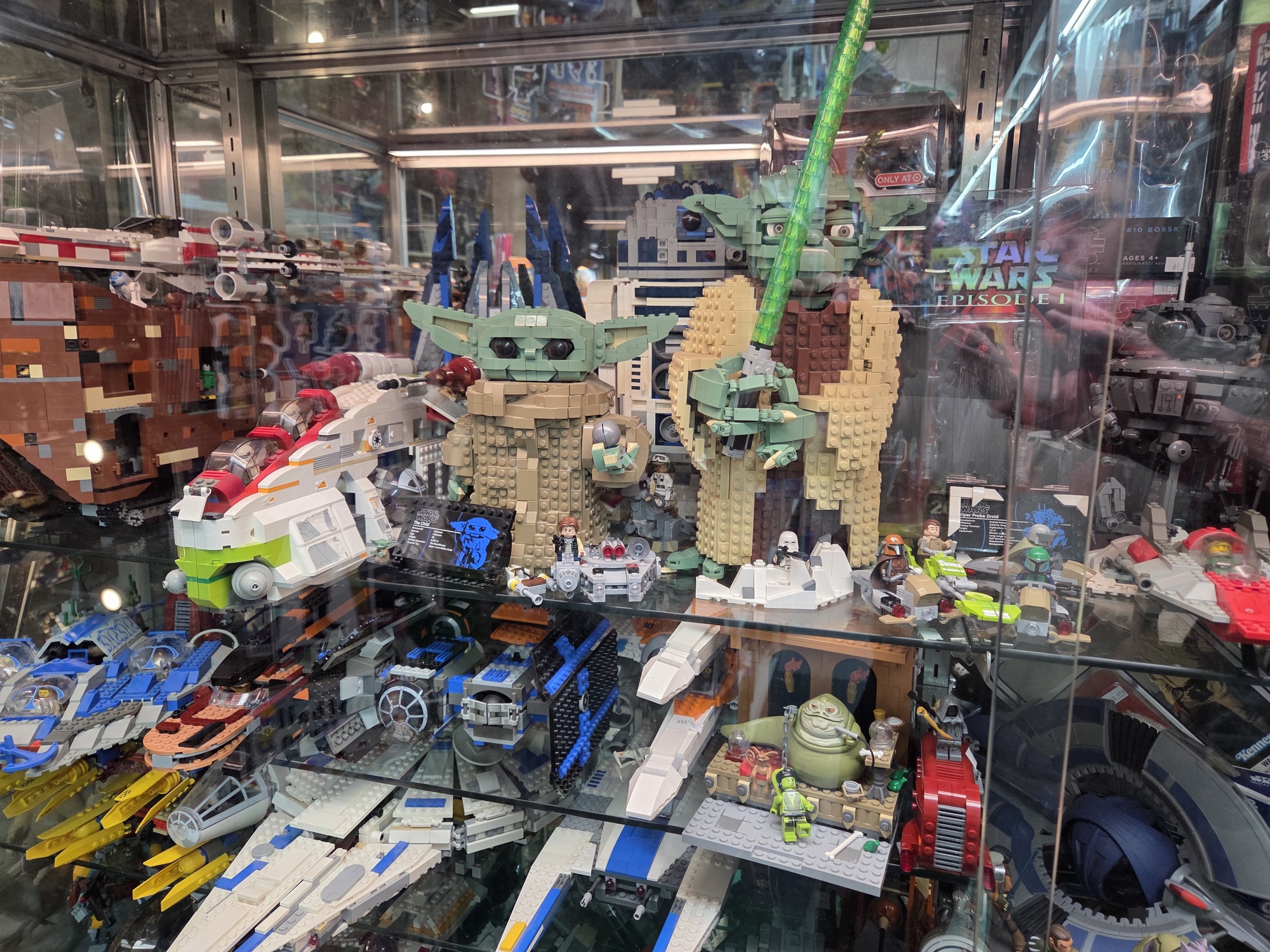 Star wars legos shot by Galaxy S25 Plus