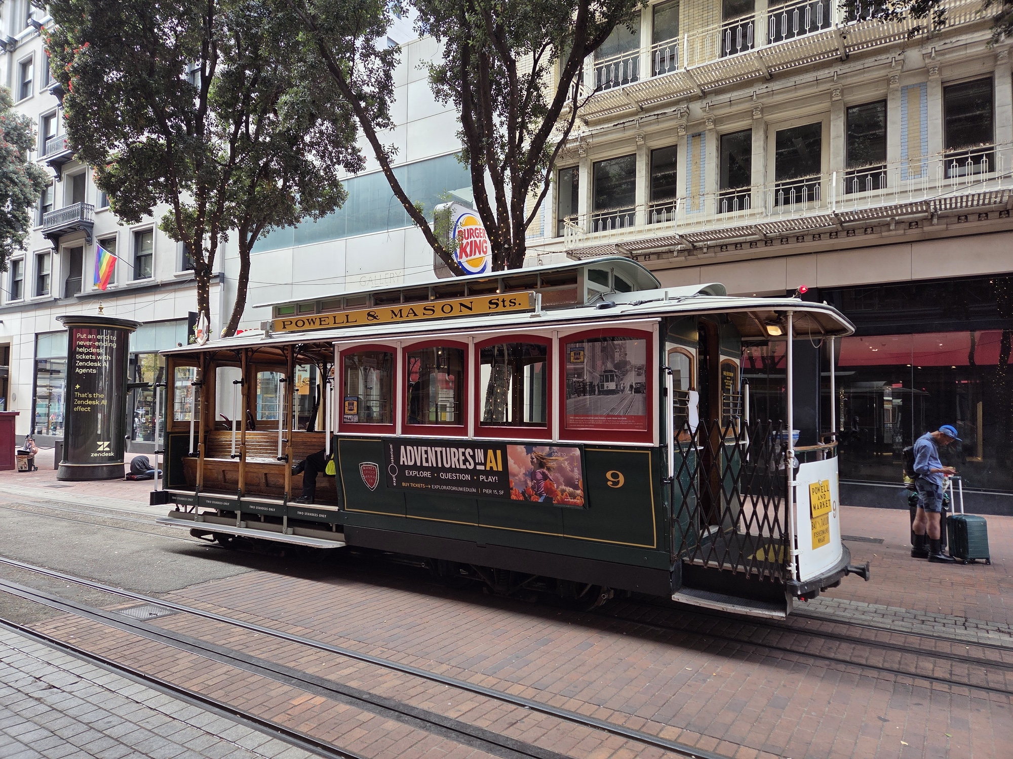 Cable car shot by Galaxy S25 Plus