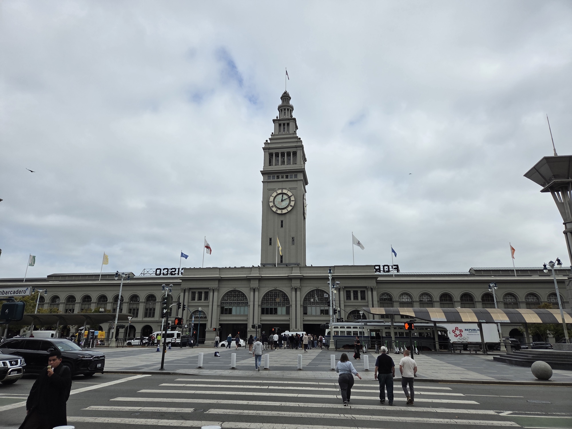 Ferry Building shot by Galaxy s25 Plus