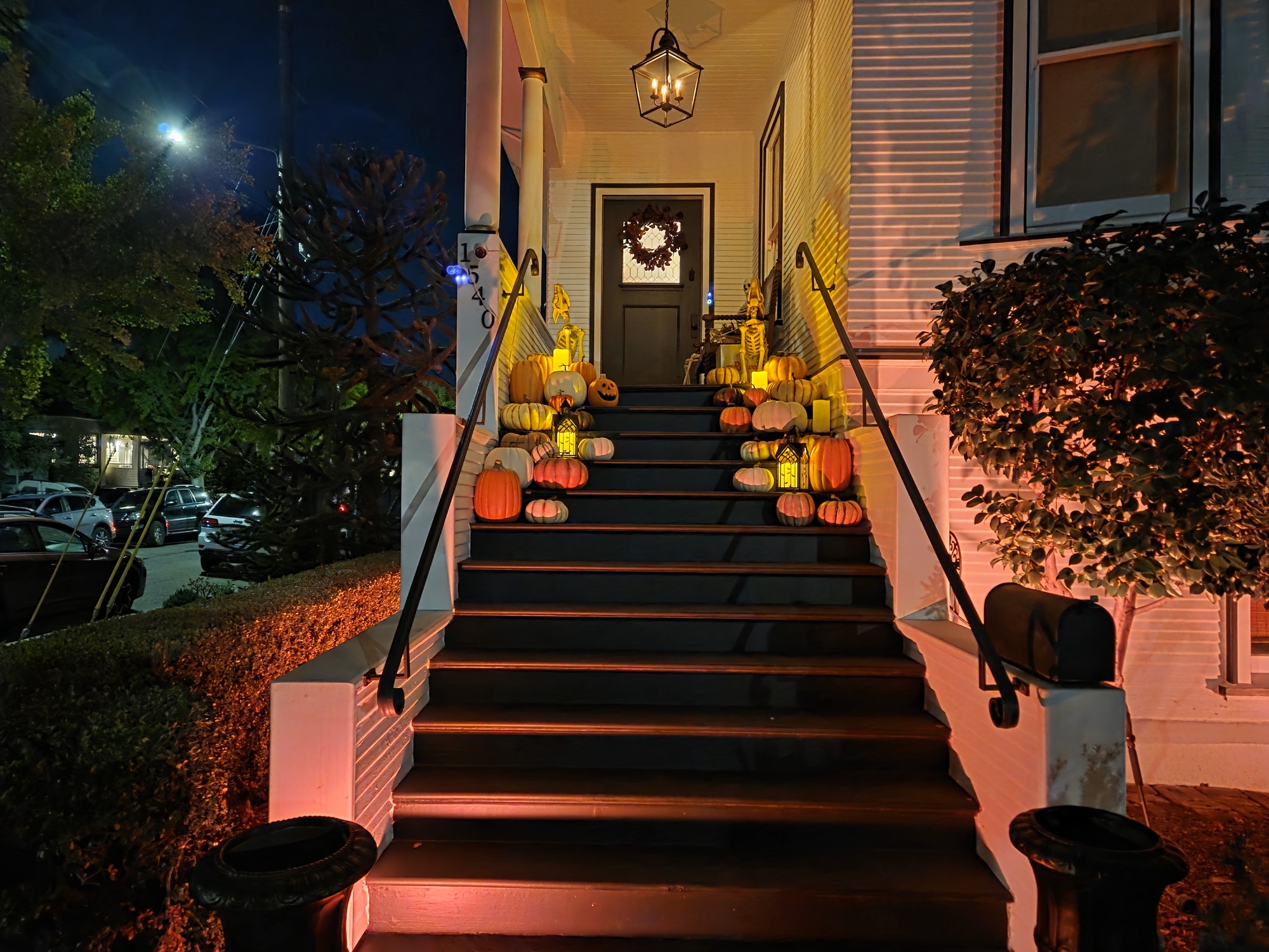 Porch decorations by Galaxy S25 Plus