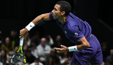 Felix Auger-Aliassime overcomes Alexandre Muller in three sets on Wednesday in Paris.