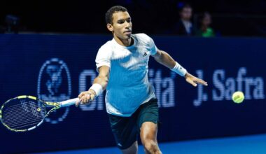 Felix Auger-Aliassime retires against Jaume Munar in Basel, dents Turin hopes | ATP Tour