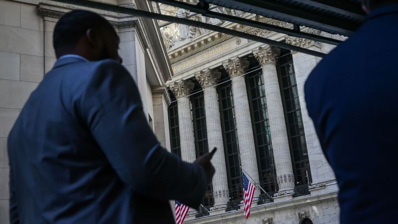 Why stocks keep hitting record highs in the middle of a government shutdown