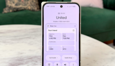 A phone call to United Airlines showing the Magic Cue box with flight information on the call screen