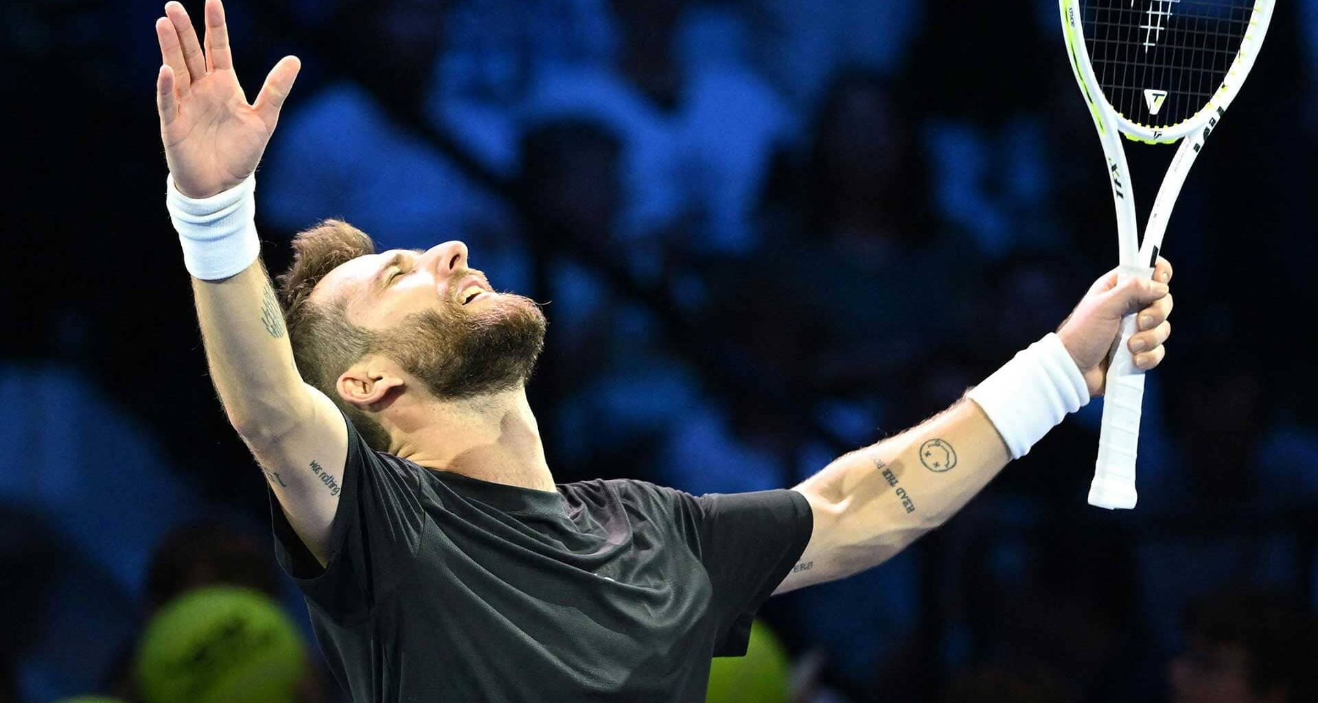 Corentin Moutet dents Daniil Medvedev's Turin aims in Vienna | ATP Tour