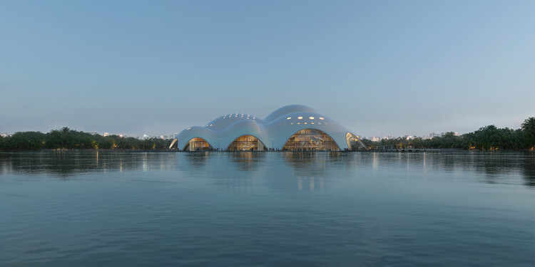 Renzo Piano Building Workshop Designs Curved Concrete Opera Hall Rising from Hanoi’s West Lake - Image 7 of 11