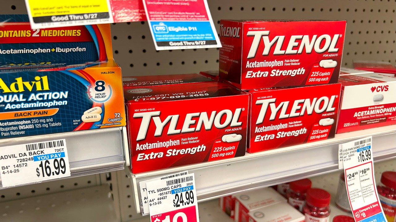 Trump offers new warning on Tylenol for pregnant women