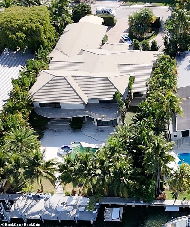 Both Bündchen and Valente, who have been dating since they were spotted in Costa Rica together in 2022, have been seen at their new pad in recent weeks