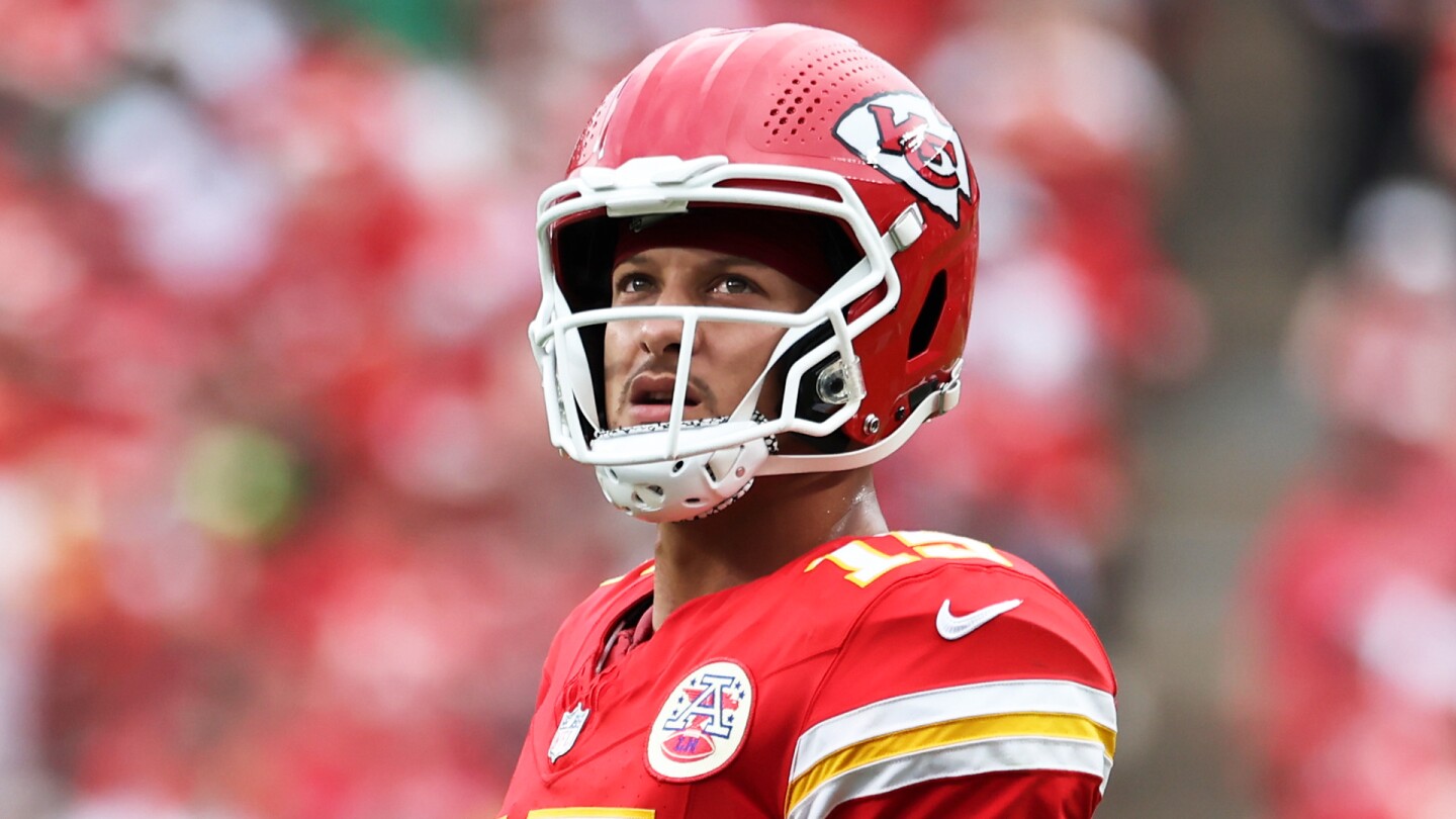 Patrick Mahomes faces unprecedented three-game losing streak
