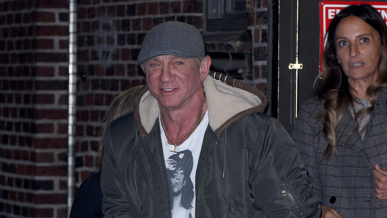 Daniel Craig Is Dressing Like He’s Tumblr Famous