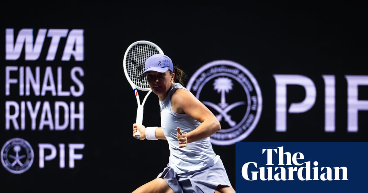 Iga Swiatek serves warning to rivals by crushing Madison Keys at WTA Finals | WTA Finals