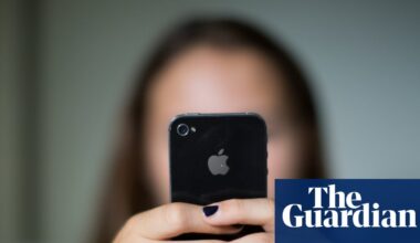 Ducking annoying: why has iPhone’s autocorrect function gone haywire? | iPhone