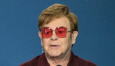 Elton John Describes Eye Issue Struggles