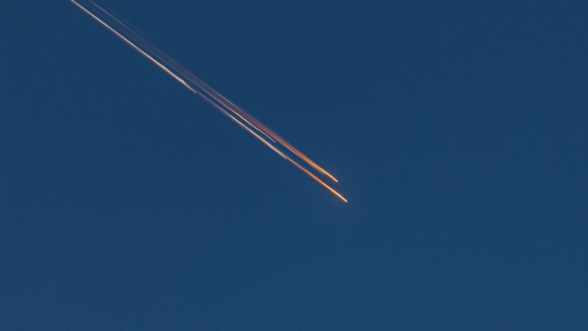 Fireball in Florida sky possible satellite reentry, not meteorite or SpaceX rocket. See images - Florida Today