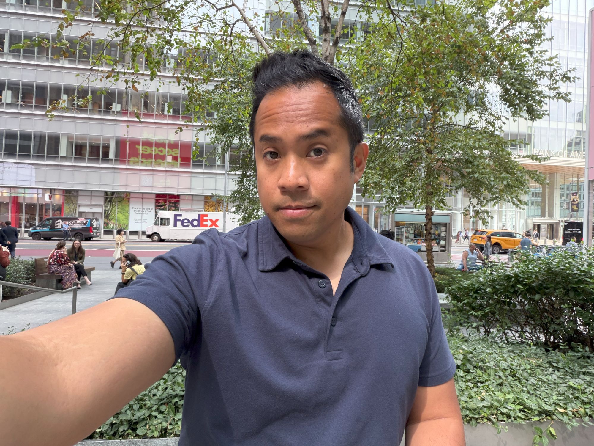 Apple iPhone 17 Pro Max selfie sample.