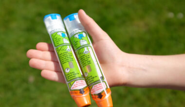 Should teachers be trained to use EpiPens?