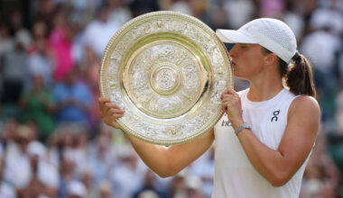 Iga Swiatek hopes to avoid Roger Federer mistake as she reveals 'surreal experience'