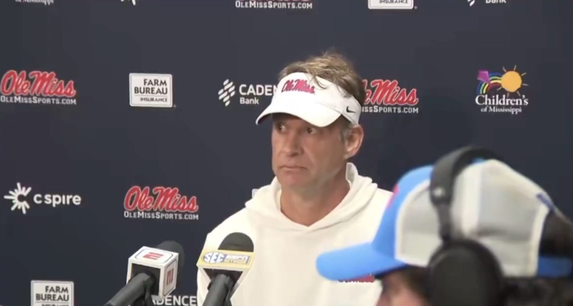 Lane Kiffin called out by reporter over his confrontation with different reporter