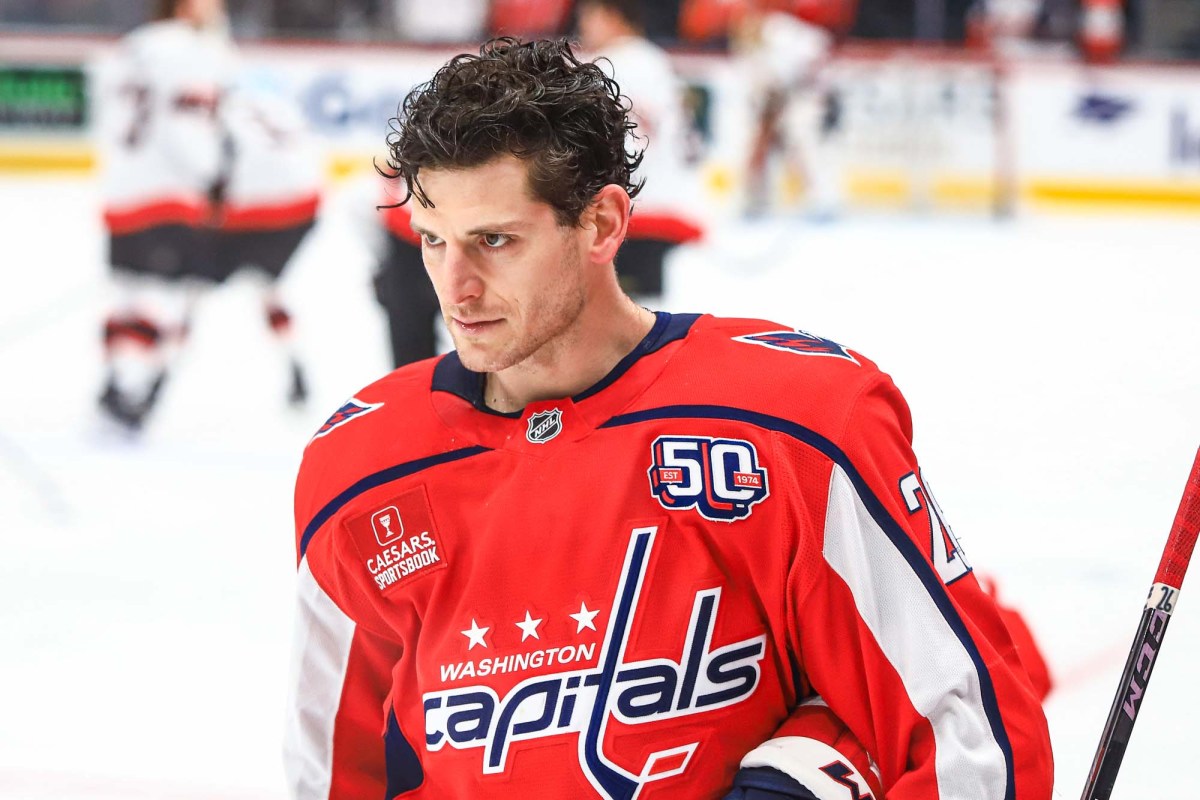 Nic Dowd will miss sixth straight game with upper-body injury, Capitals still don’t have ‘great timeline’ for his return