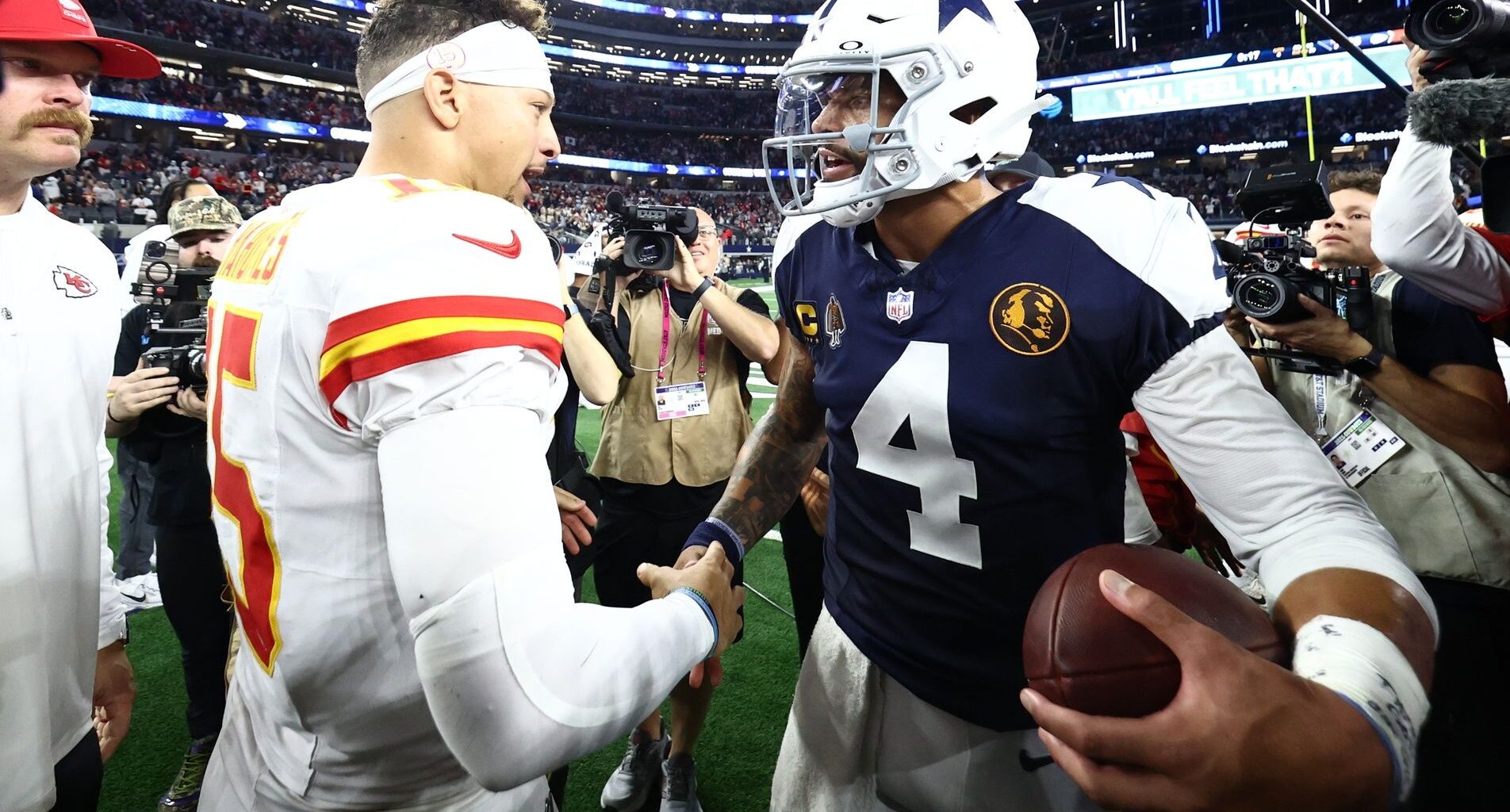 ‘Refs Are Flat Out Cheating’ -- NFL Fans, Analysts Rip Controversial Officiating in Cowboys-Chiefs Thanksgiving Game