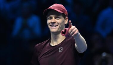 Jannik Sinner downs Felix Auger-Aliassime at Nitto ATP Finals | ATP Tour