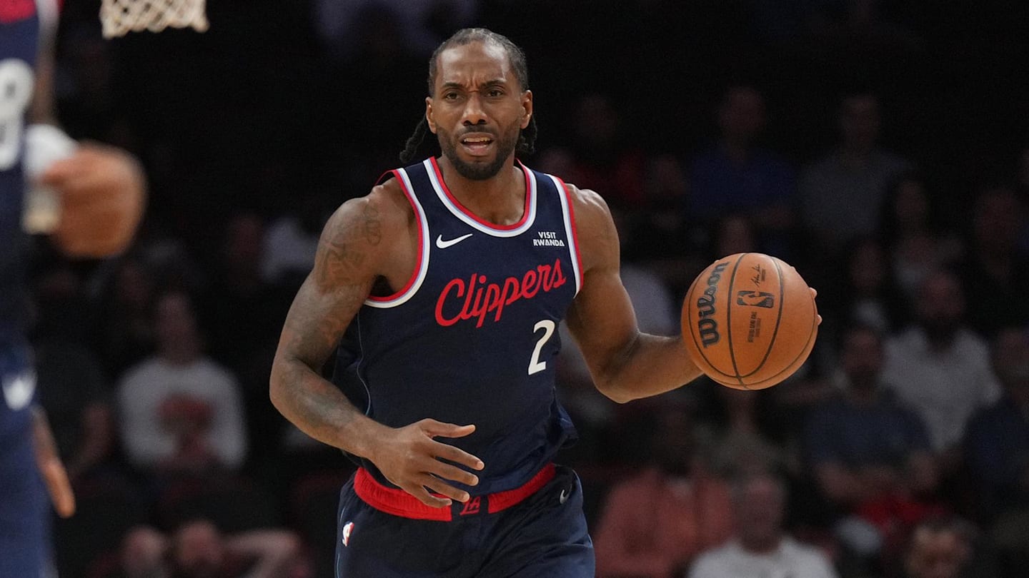 Clippers and Lakers Going in Completely Opposite Direction