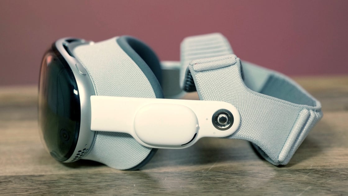 Apple's M5 Vision Pro Fixes One of My Biggest Problems With the Original