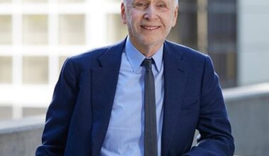 Dr Arnold Gilberg (pictured) is a leading psychiatrist at Cedars-Sinai in Los Angeles and trained psychoanalyst who is reluctant to prescribe antidepressants