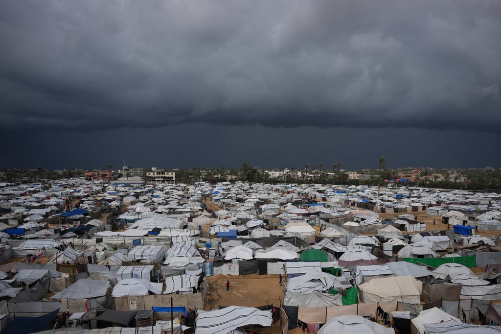 A camp for displaced people in Deir al-Balah, central Gaza Strip. Photo: AP