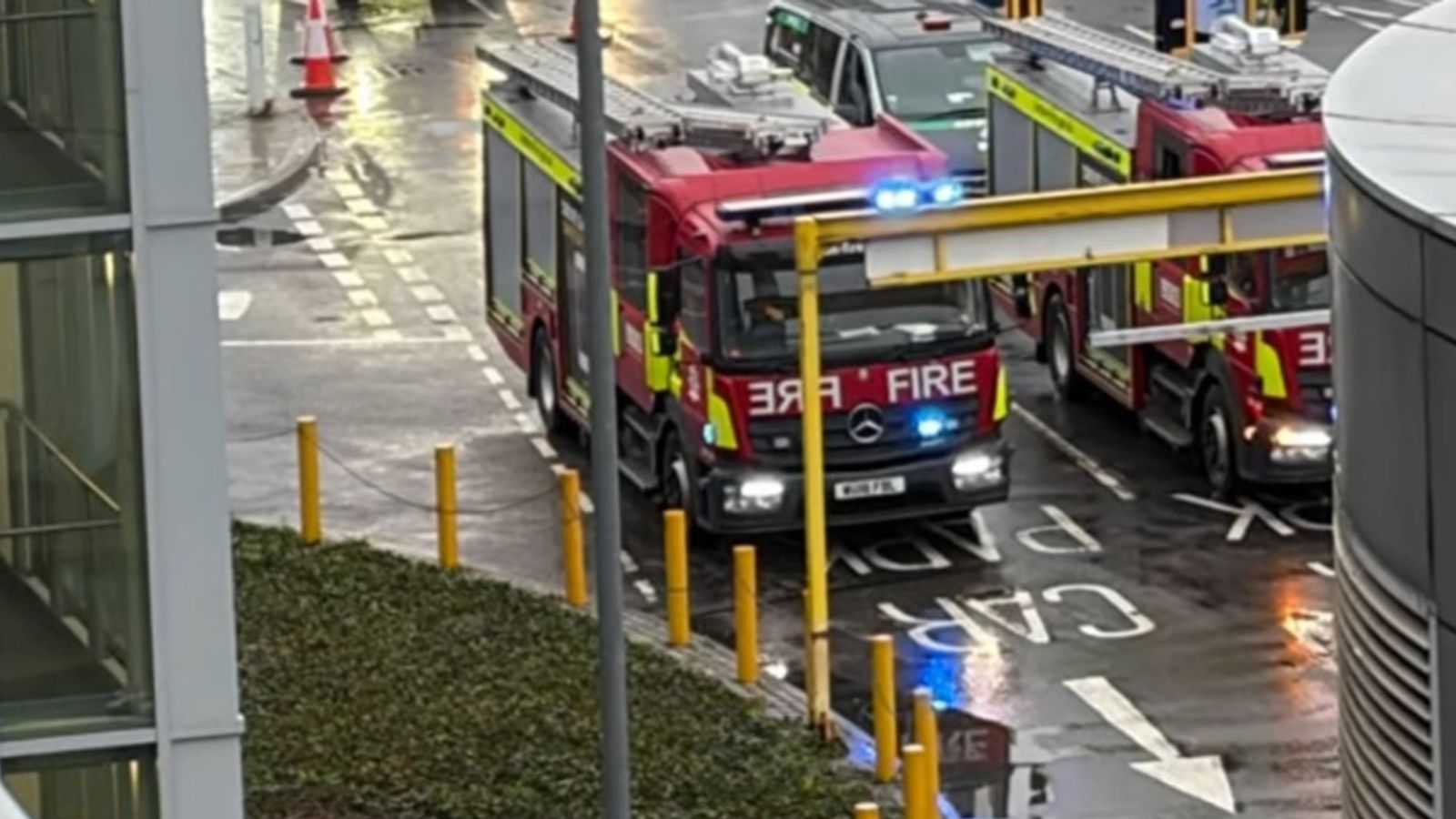Fire engines responding to the incident at Heathrow Airport. Pic: @_umarjaved
