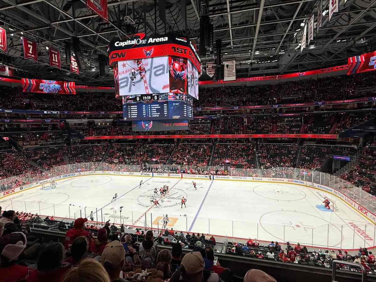 Logan Thompson triumphant in goalie duel: Caps beat Blue Jackets 2-0