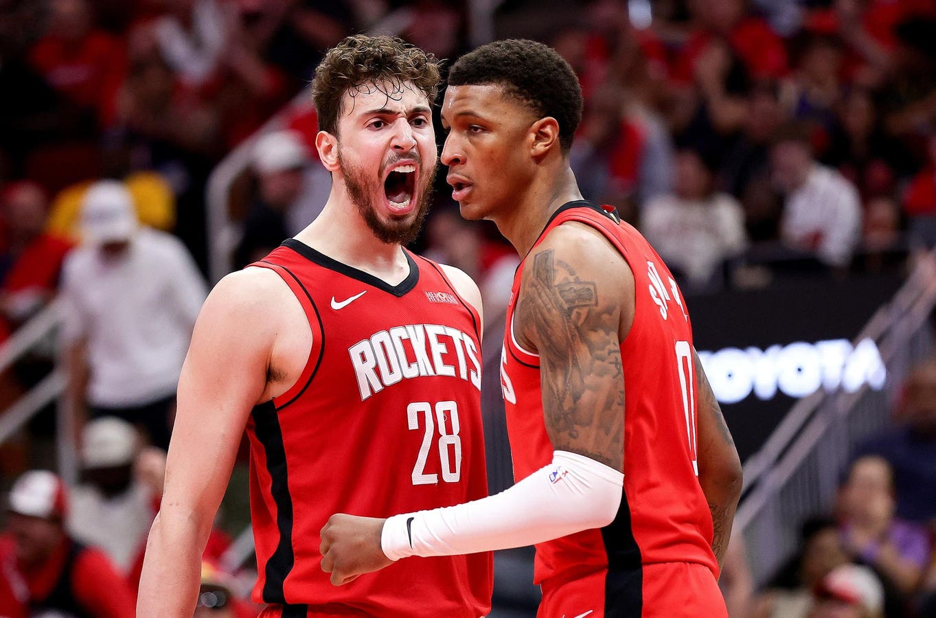 Rockets Fall To Mavs Without Sengun And Adams