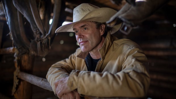 Country singer Corb Lund gets OK to launch anti-coal petition drive in Alberta