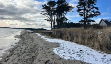 Shifting river complicates efforts to halt erosion at Popham Beach