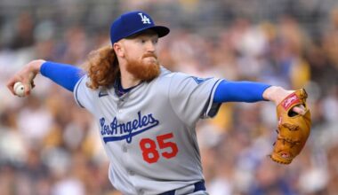 Sources: Cardinals agree to deal with RHP Dustin May