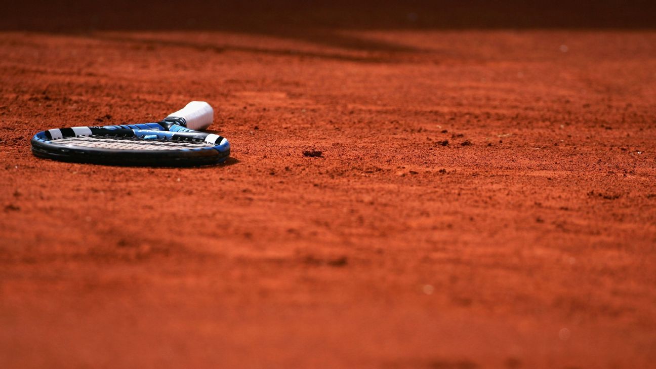 Chinese tennis player banned 12 years for match-fixing spree