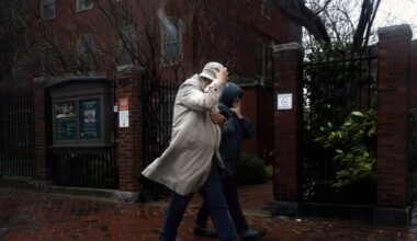Windstorm closes schools, leaves tens of thousands of Mainers in the dark