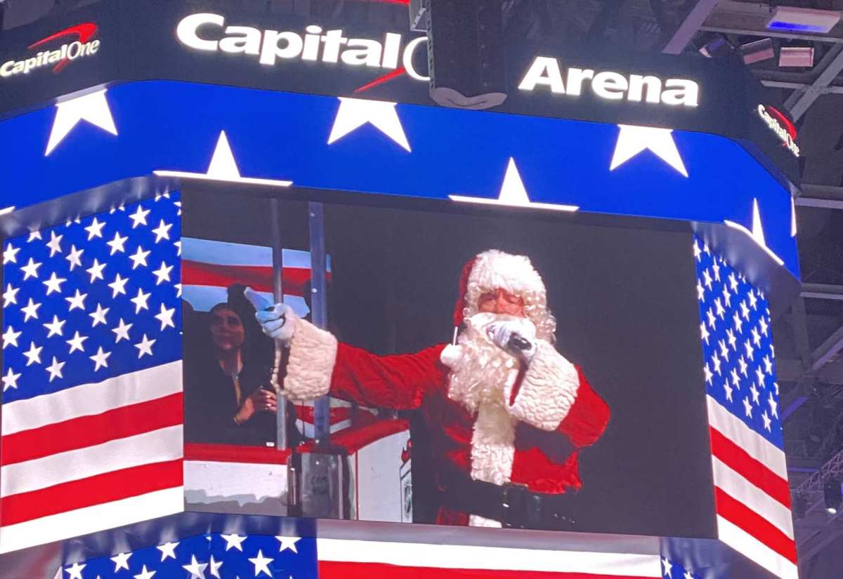 Wings beat Caps 5-2 in maybe the worst game of the season? Are the Caps bad now?