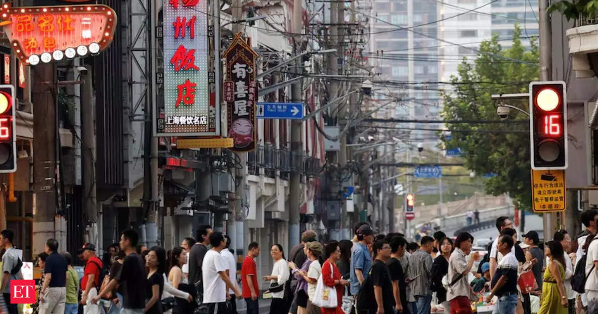 China economy grew below 3% in 2025, half of official target, think tank estimates