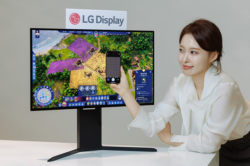 LG Display Announce a New 27" 4K OLED Panel with RGB-Stripe Layout