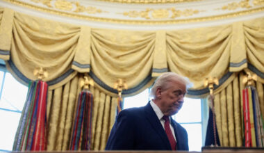 New poll finds Americans in sour mood on economy and US leadership