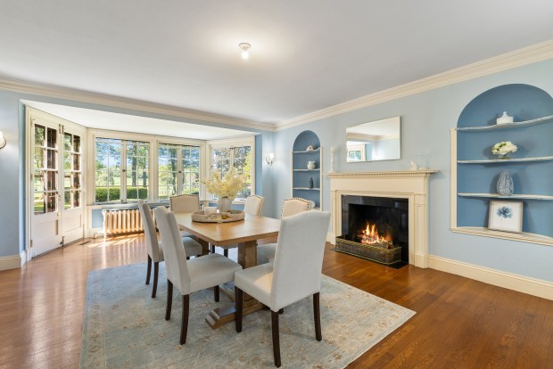 111 Bloomfield Avenue, West Hartford