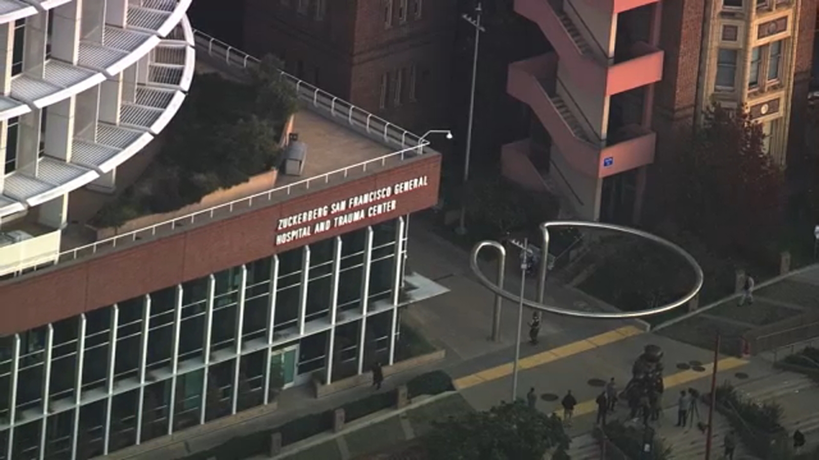 Social worker reportedly stabbed in neck at Zuckerberg San Francisco General Hospital: sheriff
