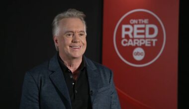 Former teen idol Shaun Cassidy launches his first concert tour in decades, with 'Da Doo Ron Ron' and other '70s hits on set list