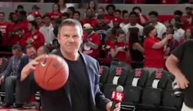 Rockets owners expand talks to buy Connecticut Sun, bring a WBNA franchise back to Houston, sources say