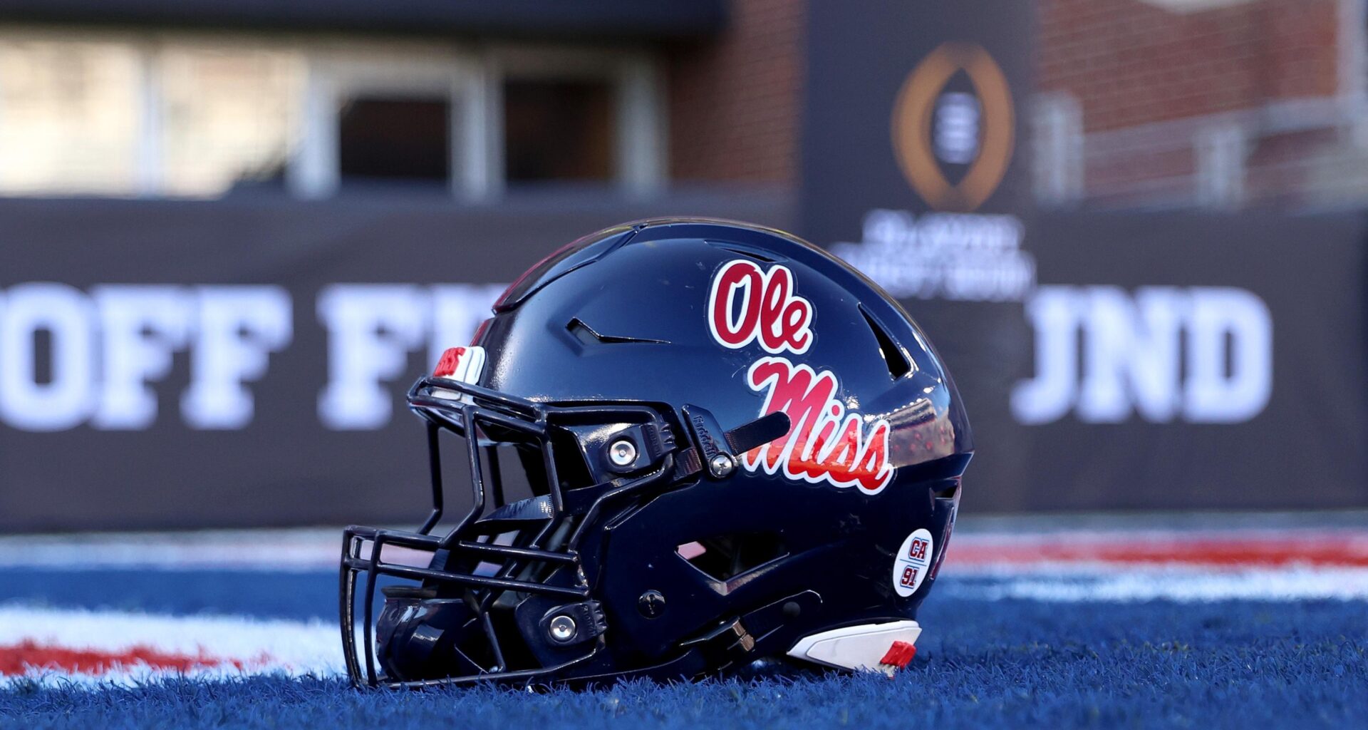 Ole Miss Uses Patriots' Team Plane to Fly to CFP Matchup vs. Georgia in Sugar Bowl