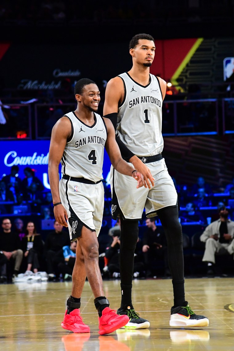 San Antonio Spurs v Oklahoma City Thunder : Emirates NBA Cup - Semifinals