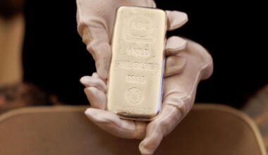 Silver Rises After Biggest One-Day Drop in More Than Five Years