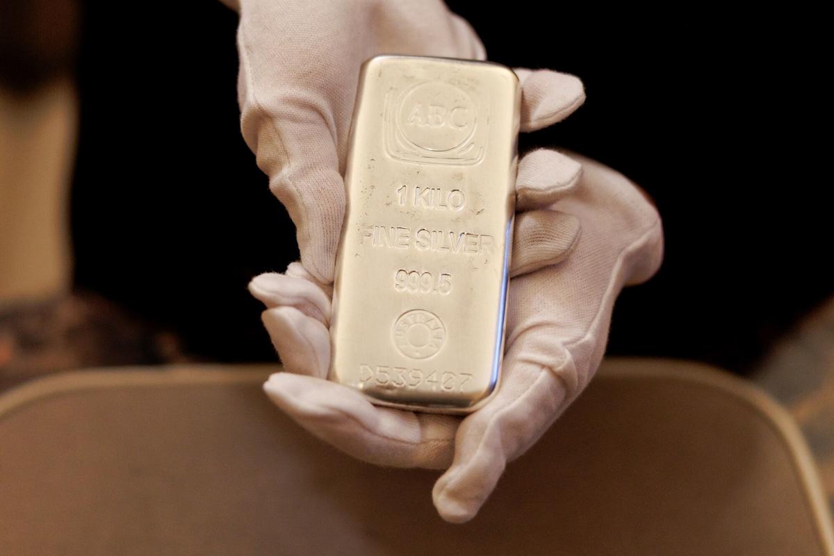 Silver Rises After Biggest One-Day Drop in More Than Five Years